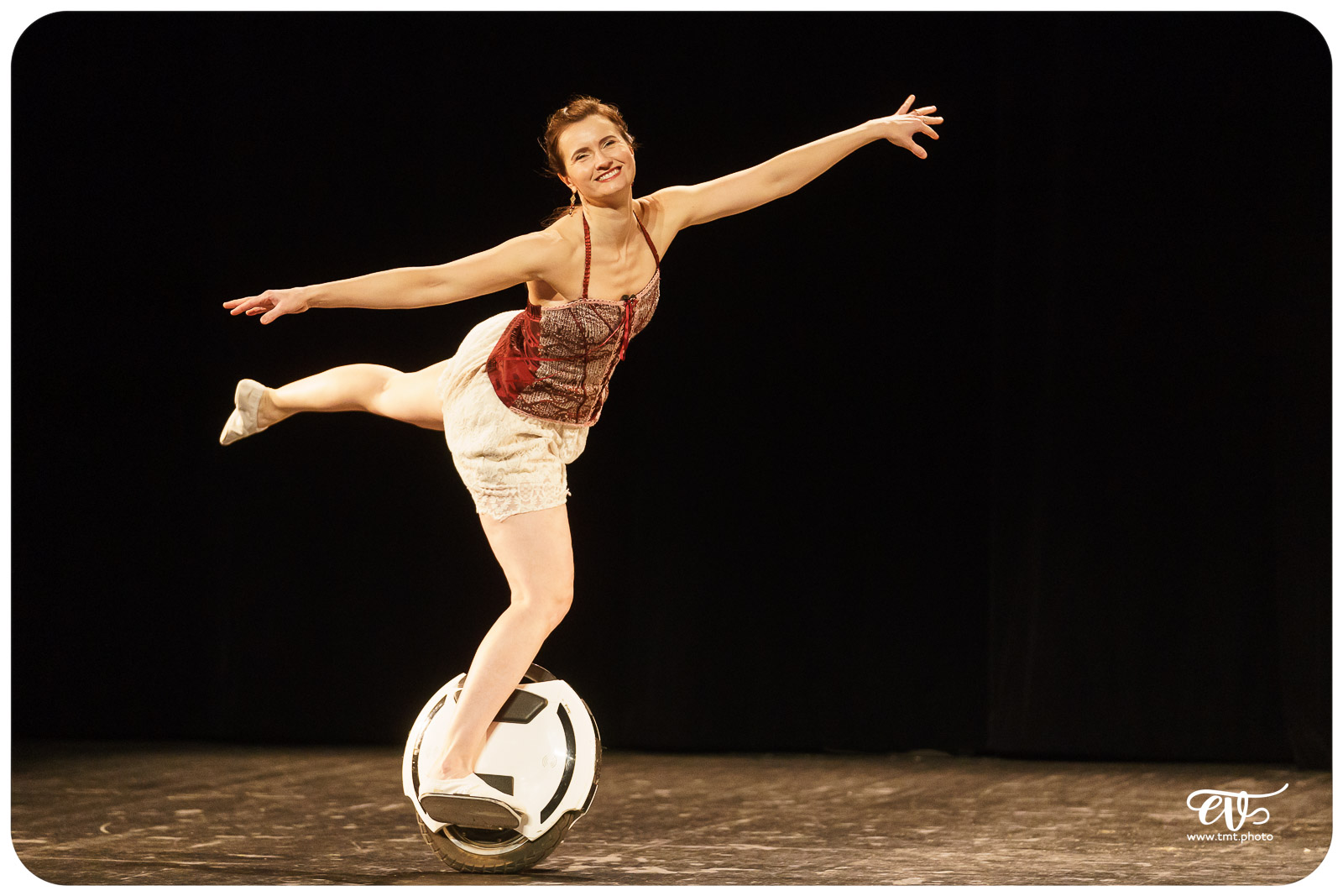 ExCENTRIQUES (CIE LES ACROSTICHES)